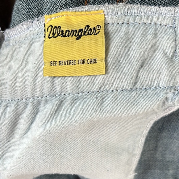 Wrangler Denim Jacket with Brown Corduroy Pocket Trim - Picture 11 of 12